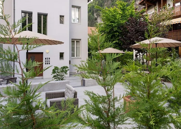 Betweenlakes Grd Floor East Apartment *